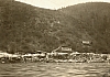 61.Ponicene chaty na Red Riveru 1929